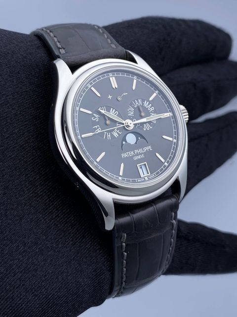 Patek Philippe Complications 5146P-001 Image 3